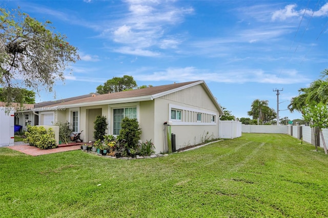 453 Lakewood Cir Unit A, Margate, FL 33063 - view of front facade featuring stucco siding