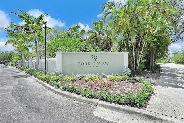 3521 Forest View Cir, Dania Beach, FL 33312 - view of community sign