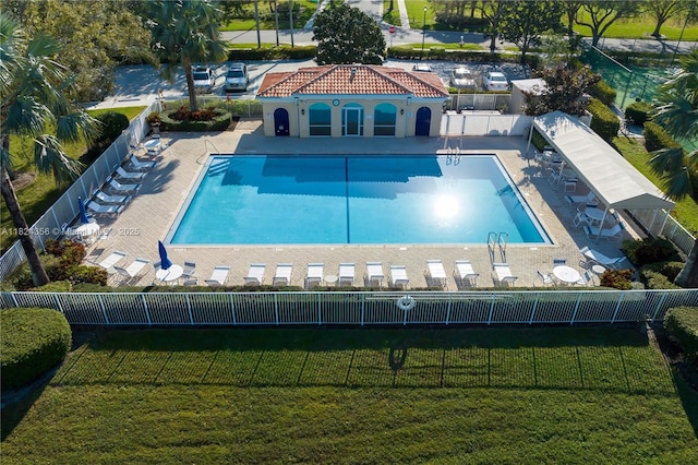 819 SW Bromelia Ter, Stuart, FL 34997 - community pool with a patio area