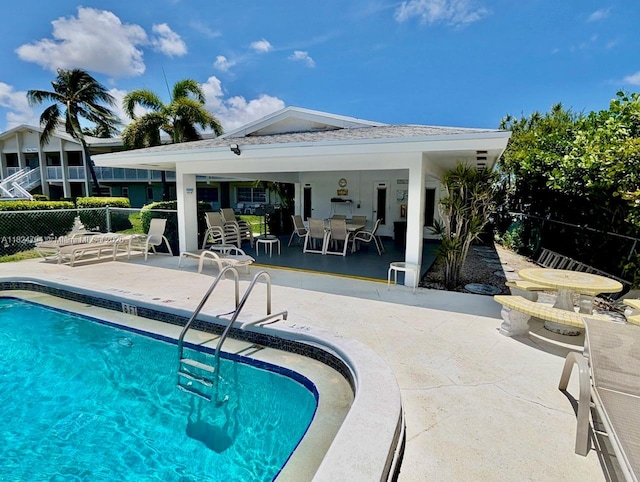 930 SE 9th Ave Unit 11, Pompano Beach, FL 33060 - view of pool featuring a patio and outdoor dining space