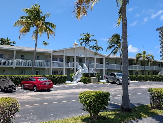930 SE 9th Ave Unit 11, Pompano Beach, FL 33060 - view of building exterior with uncovered parking