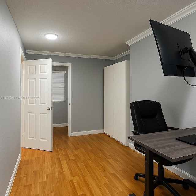 359 E 46th St, Hialeah, FL 33013 - office space featuring light wood finished floors, ornamental molding, and a textured ceiling