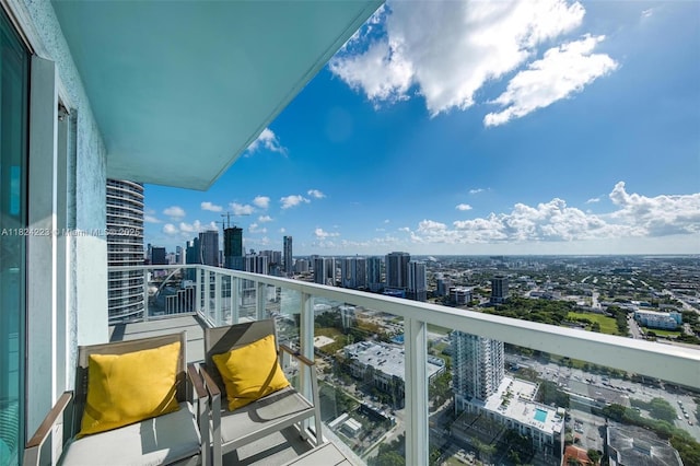 1900 N Bayshore Dr Unit 4111, Miami, FL 33132 - balcony featuring a view of city