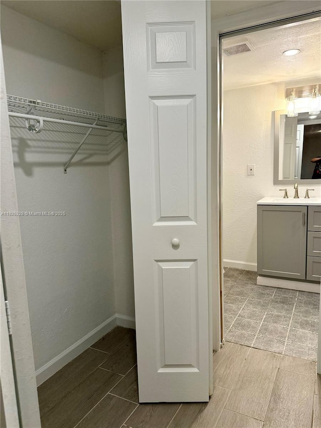 4438 E Riverside Dr, Fort Myers, FL 33905 - closet featuring a sink