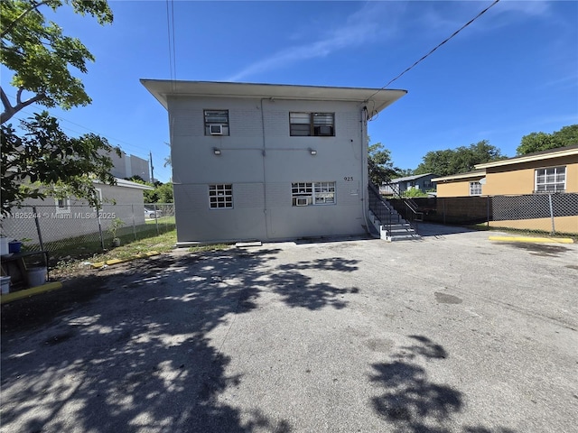 925 NW 69th St, Miami, FL 33150 - photo 1