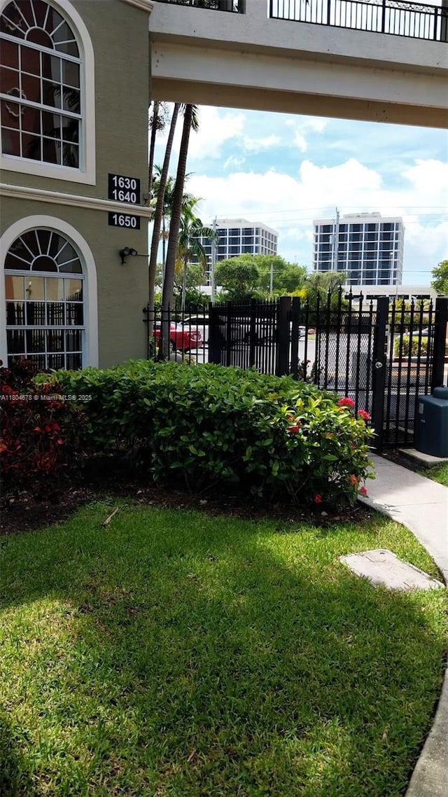 1640 Presidential Way Unit 103, West Palm Beach, FL 33401 - photo 1