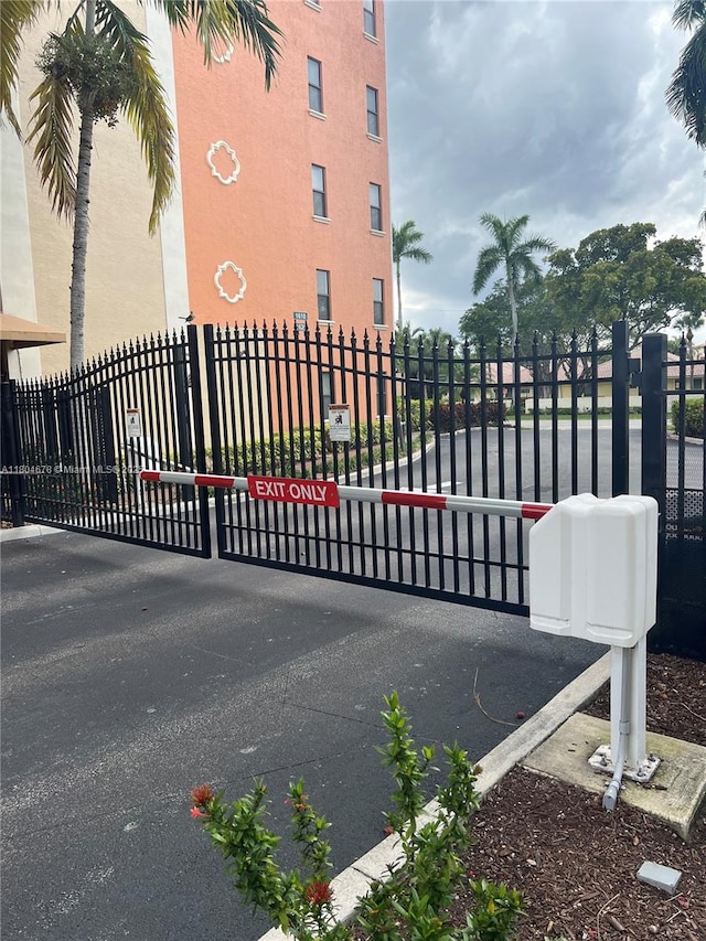 1640 Presidential Way Unit 103, West Palm Beach, FL 33401 - photo 2
