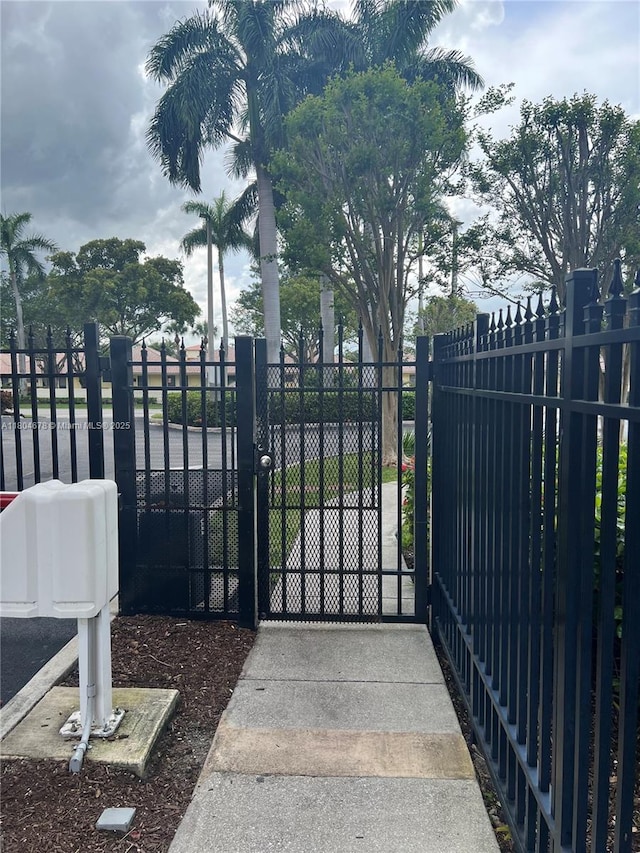 1640 Presidential Way Unit 103, West Palm Beach, FL 33401 - photo 3