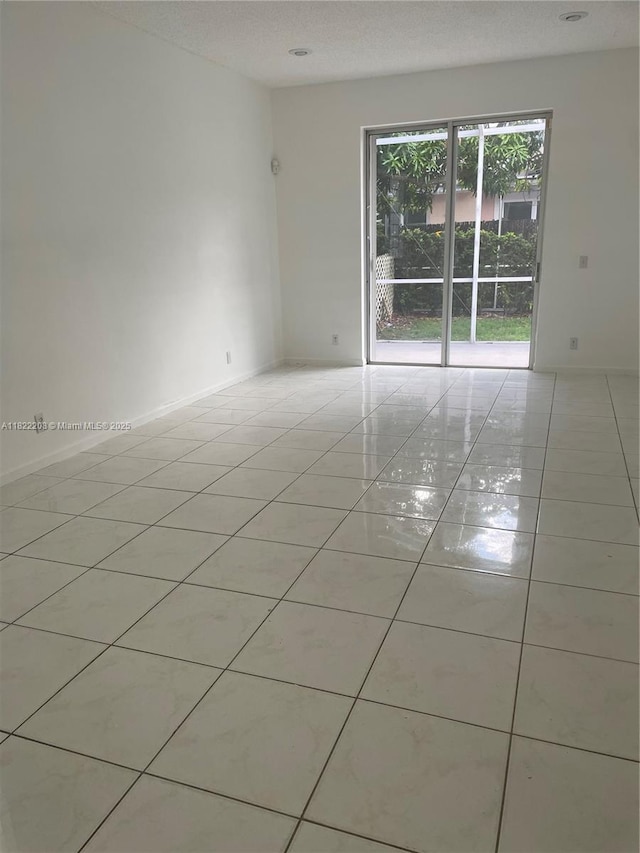Listing photo 2 - caption unavailable