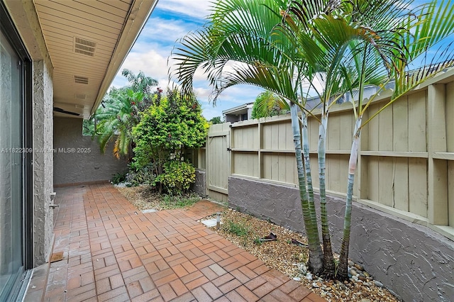 608 Saint Andrews Rd Unit 46, Hollywood, FL 33021 - fenced backyard with a patio
