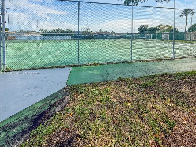 19337 NW 53rd Pl, Miami Gardens, FL 33055 - photo 28