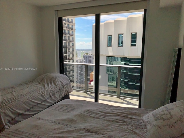 55 SW 9th St Unit 2706, Miami, FL 33130 - bedroom featuring a view of city