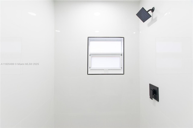 2250 NW 95th Ter, Miami, FL 33147 - view of washroom