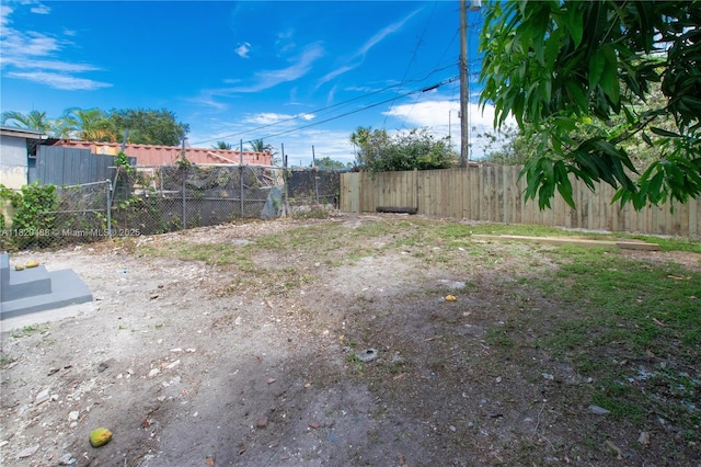 2250 NW 95th Ter, Miami, FL 33147 - view of yard