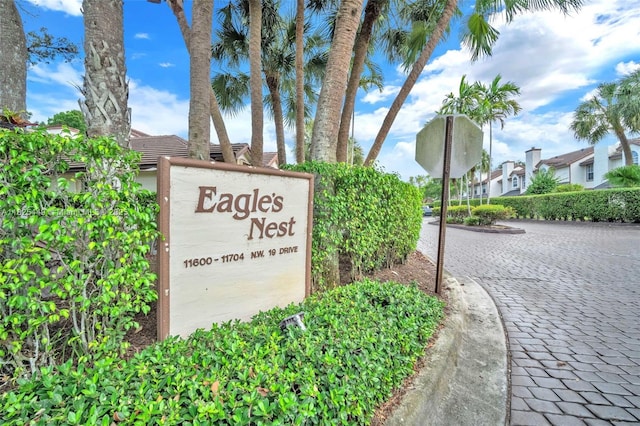 11664 NW 19th Dr, Coral Springs, FL 33071 - view of community sign