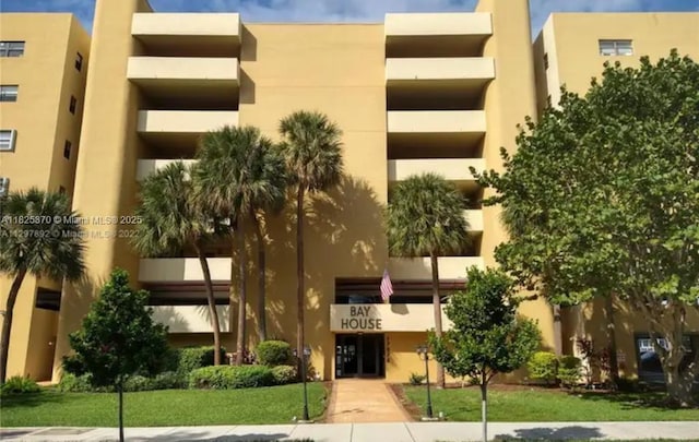 17878 N Bay Rd Unit 507, Sunny Isles Beach, FL 33160 - view of apartment building / complex