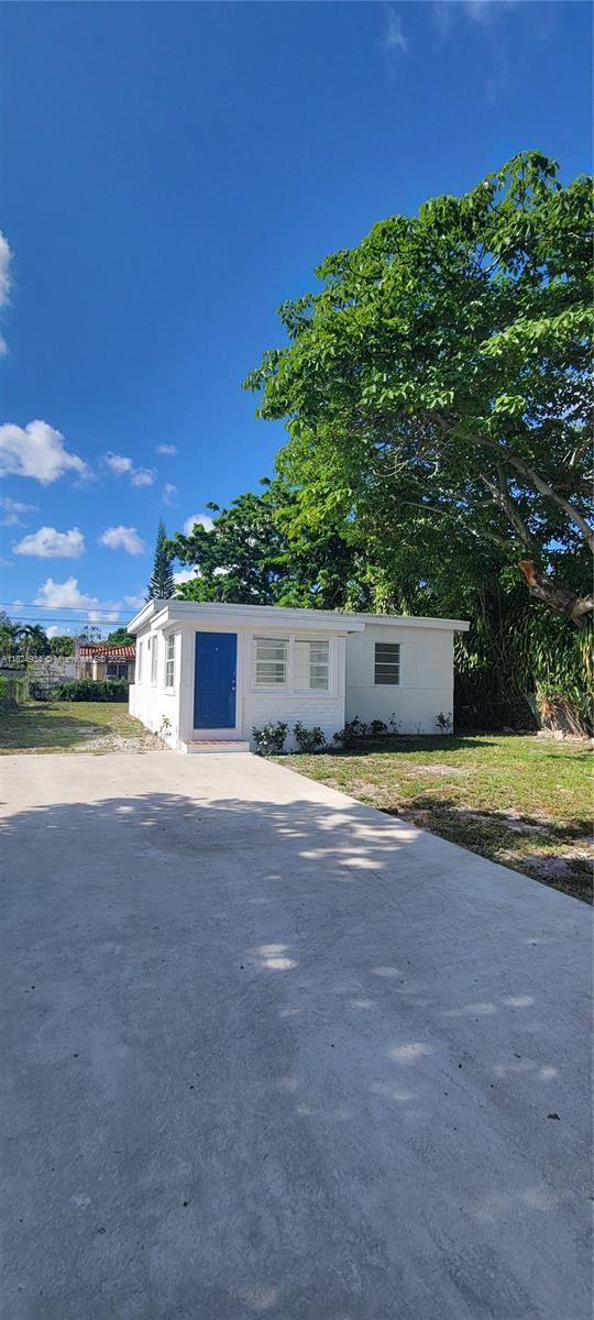 741 NW 116th St, Miami, FL 33168 - photo 3