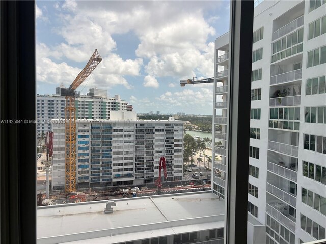 5401 Collins Ave Unit 1014, Miami Beach, FL 33140 - photo 3