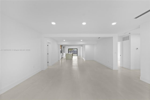 2231 N 49th Ave, Hollywood, FL 33021 - unfurnished room featuring recessed lighting