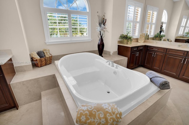11844 Foxbriar Lake Trl, Boynton Beach, FL 33473 - full bath featuring vanity, plenty of natural light, and a garden tub