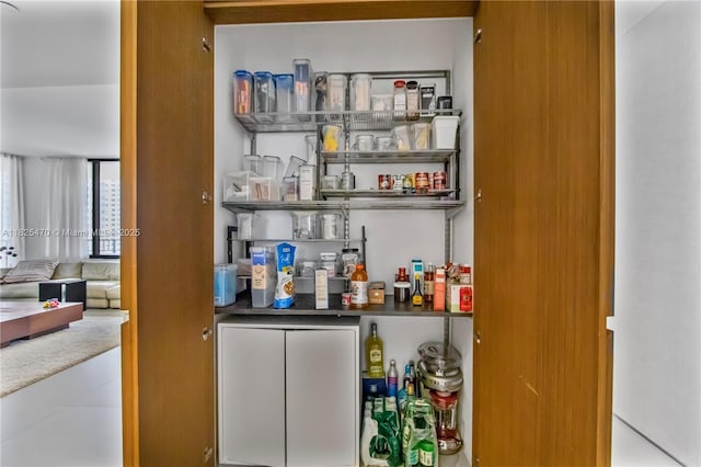 520 Brickell Key Dr Unit A1421, Miami, FL 33131 - view of indoor dry bar