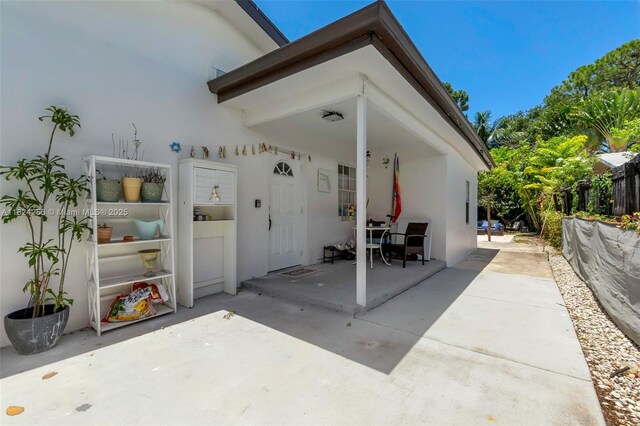 754 NE 36th St, Oakland Park, FL 33334 - photo 23