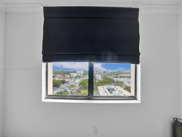 1470 NE 123rd St Unit Aph9, North Miami, FL 33161 - detailed view of a view of city and ornamental molding