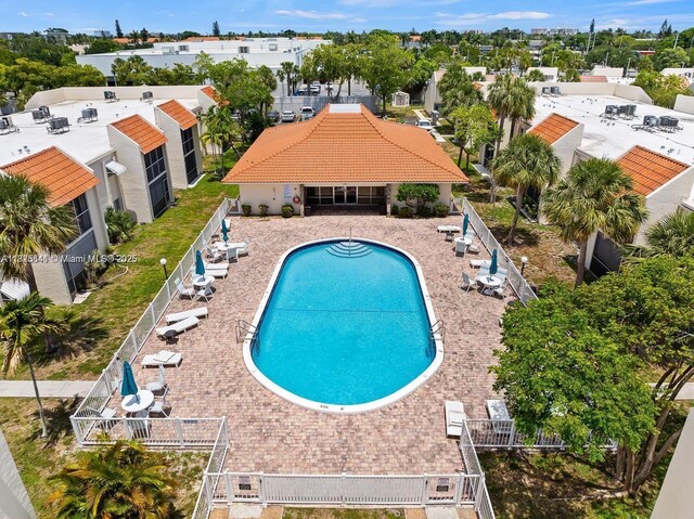1428 SE 4th Ave Unit 103, Deerfield Beach, FL 33441 - view of community pool