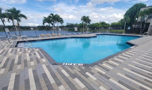 10288 NW 9th St Cir Unit 306, Miami, FL 33172 - photo 7