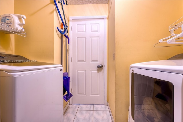 1381 SW Leisure Ln, Port St Lucie, FL 34953 - laundry area with washing machine and clothes dryer