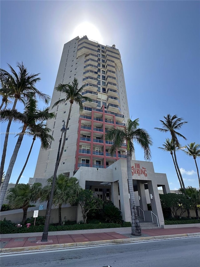6767 Collins Ave Unit 704, Miami Beach, FL 33141 - view of building exterior
