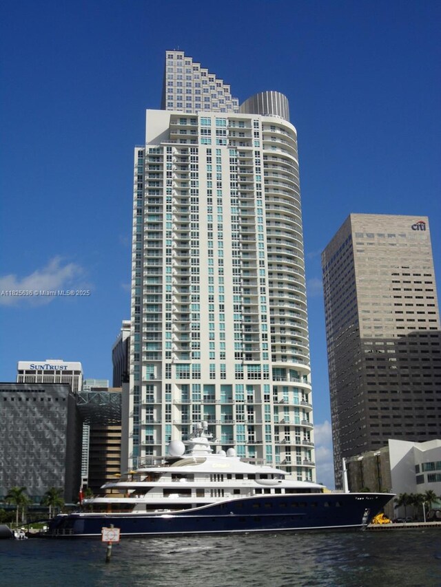 300 S Biscayne Blvd Unit L-1228, Miami, FL 33131 - view of property with a water view and a view of city