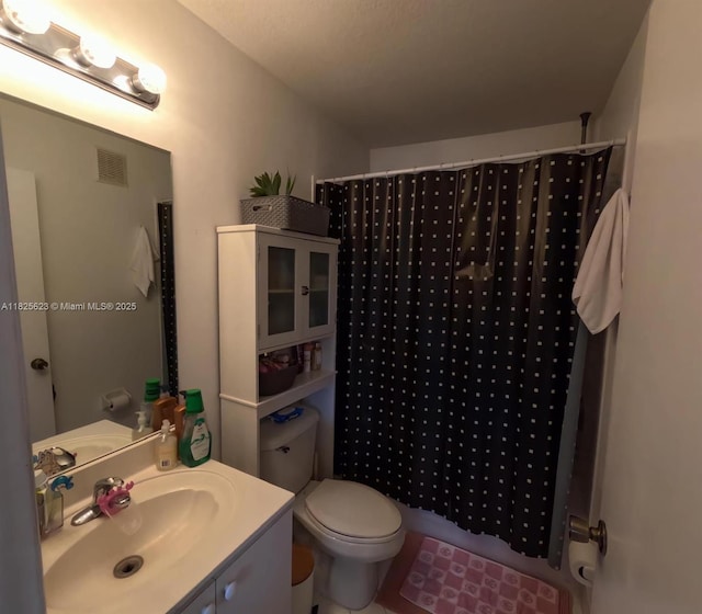 985 NE 34th Ave Unit 203, Homestead, FL 33033 - full bathroom with vanity and shower / tub combo