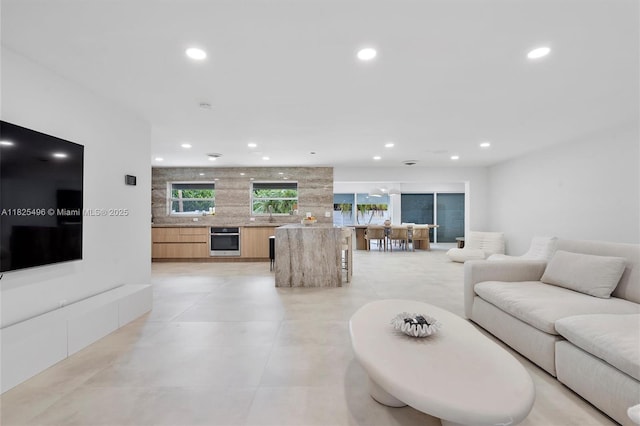 417 N Highland Dr, Hollywood, FL 33021 - photo 5