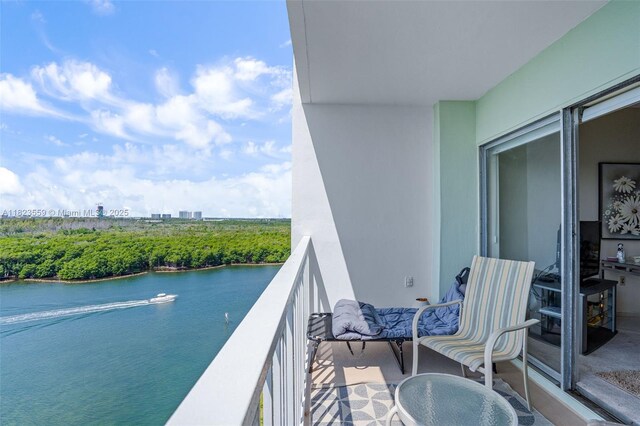 500 Bayview Dr Unit 228, Sunny Isles Beach, FL 33160 - balcony featuring a water view