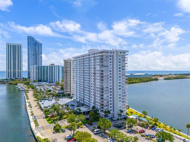 500 Bayview Dr Unit 228, Sunny Isles Beach, FL 33160 - view of urban area featuring a nearby body of water