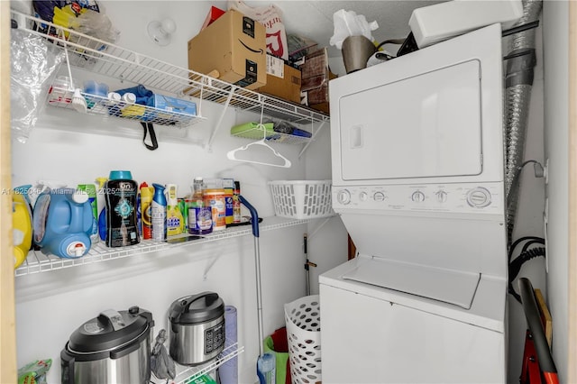 6135 NW 186th St Unit 201, Hialeah, FL 33015 - laundry room with stacked washer / drying machine