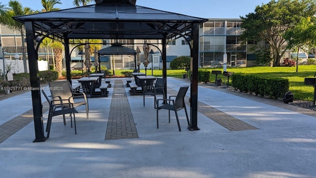 1001 Hillcrest Ct Unit 303, Hollywood, FL 33021 - view of home's community featuring a gazebo