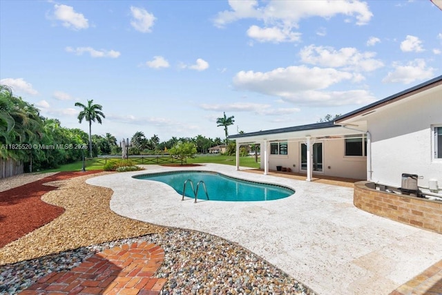 1550 NW 114th Ave, Plantation, FL 33323 - swimming pool featuring a patio area