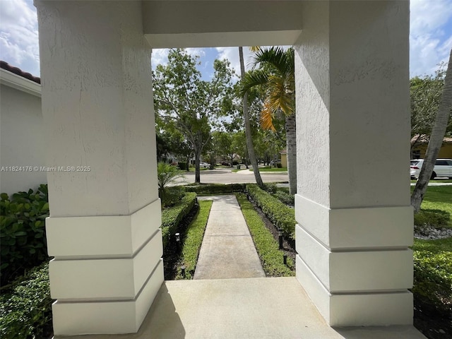 1087 Chenille Cir, Weston, FL 33327 - view of patio / terrace