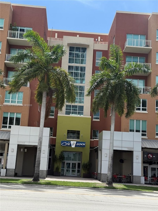 2001 Biscayne Blvd Unit 2402, Miami, FL 33137 - view of apartment building / complex