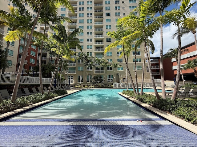 2001 Biscayne Blvd Unit 2402, Miami, FL 33137 - view of community pool