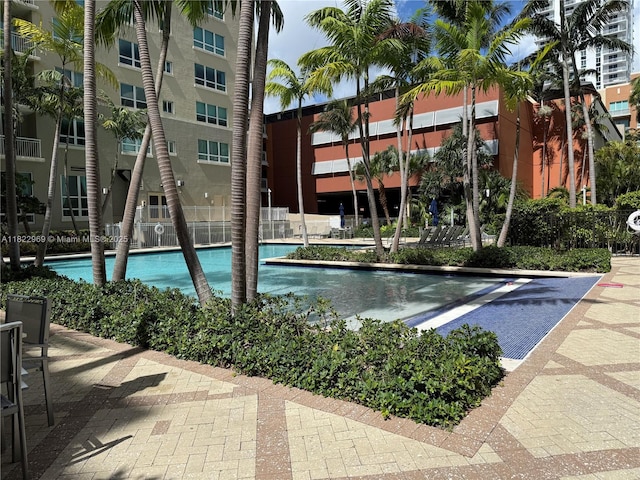 2001 Biscayne Blvd Unit 2402, Miami, FL 33137 - view of community pool