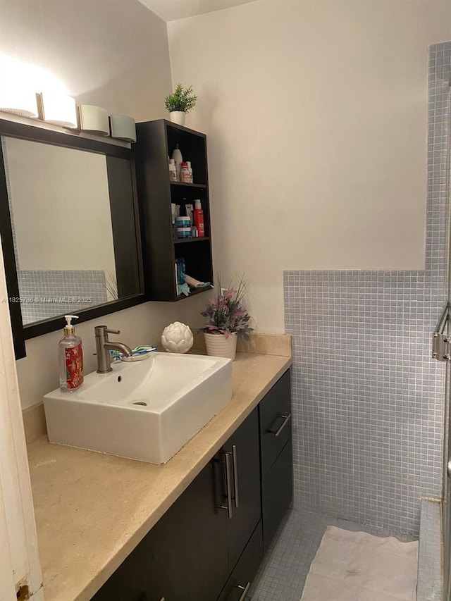 19001 NE 14th Ave Unit 325, Miami, FL 33179 - bathroom featuring vanity and a shower