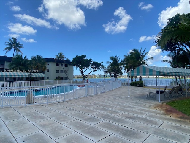 19001 NE 14th Ave Unit 325, Miami, FL 33179 - community pool with a gazebo and a patio