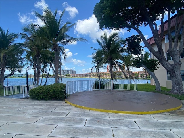 19001 NE 14th Ave Unit 325, Miami, FL 33179 - view of community with a water view