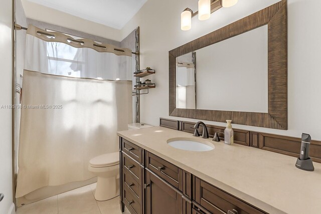 452 NE 20th Ter, Homestead, FL 33033 - bathroom featuring vanity, tile patterned flooring, and shower / bath combination with curtain