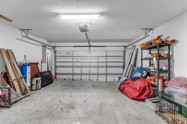 452 NE 20th Ter, Homestead, FL 33033 - garage with a garage door opener