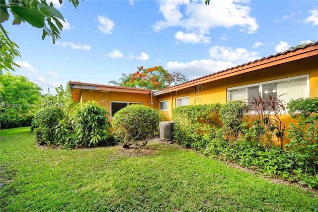 3820 SW 122nd Ave, Miami, FL 33175 - view of grassy yard