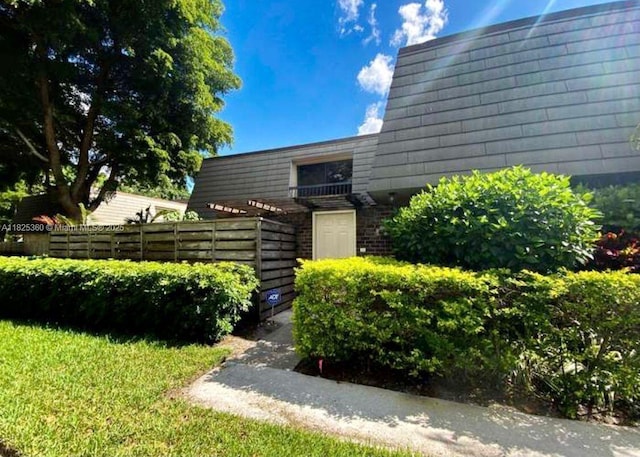 524 5th Ter, Palm Beach Gardens, FL 33418 - view of yard